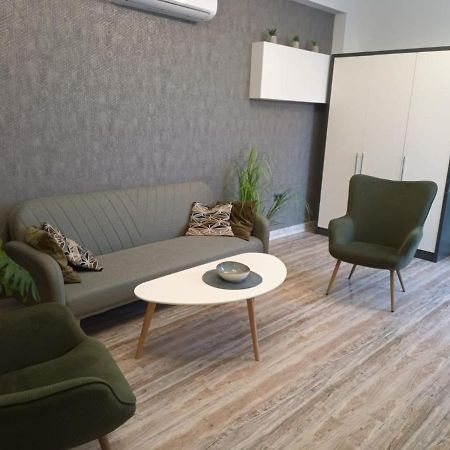 Grey House Apart otel Zovuni Dış mekan fotoğraf