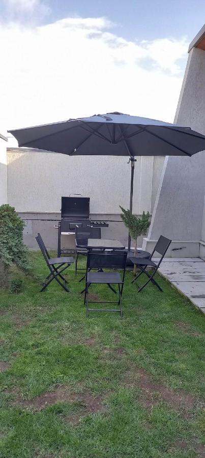 Grey House Apart otel Zovuni Dış mekan fotoğraf