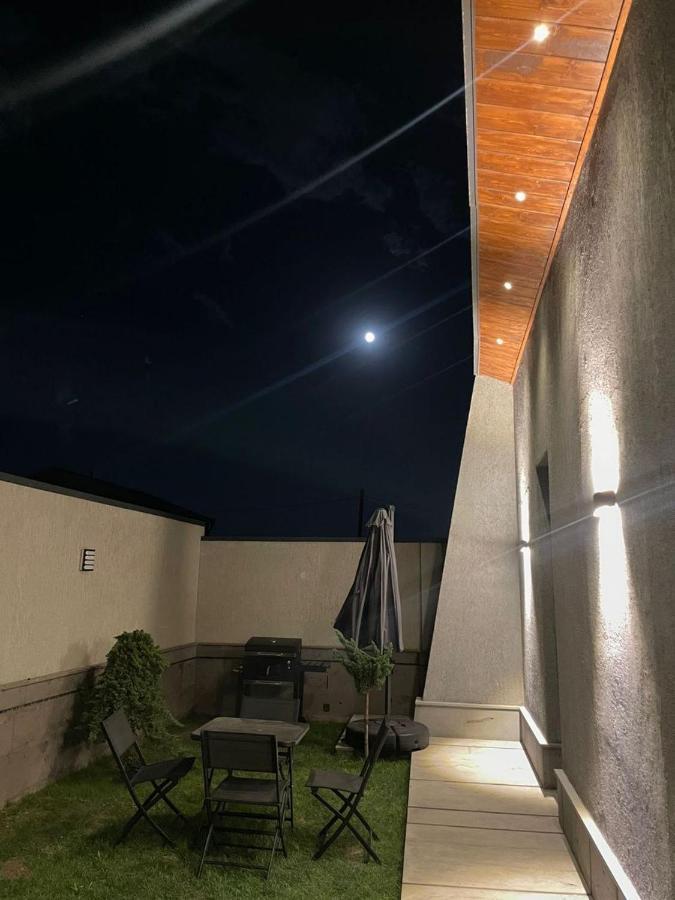 Grey House Apart otel Zovuni Dış mekan fotoğraf
