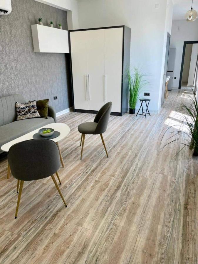 Grey House Apart otel Zovuni Dış mekan fotoğraf
