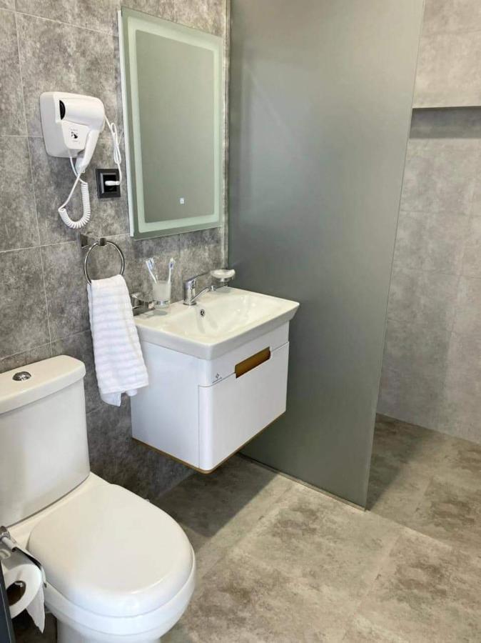 Grey House Apart otel Zovuni Dış mekan fotoğraf