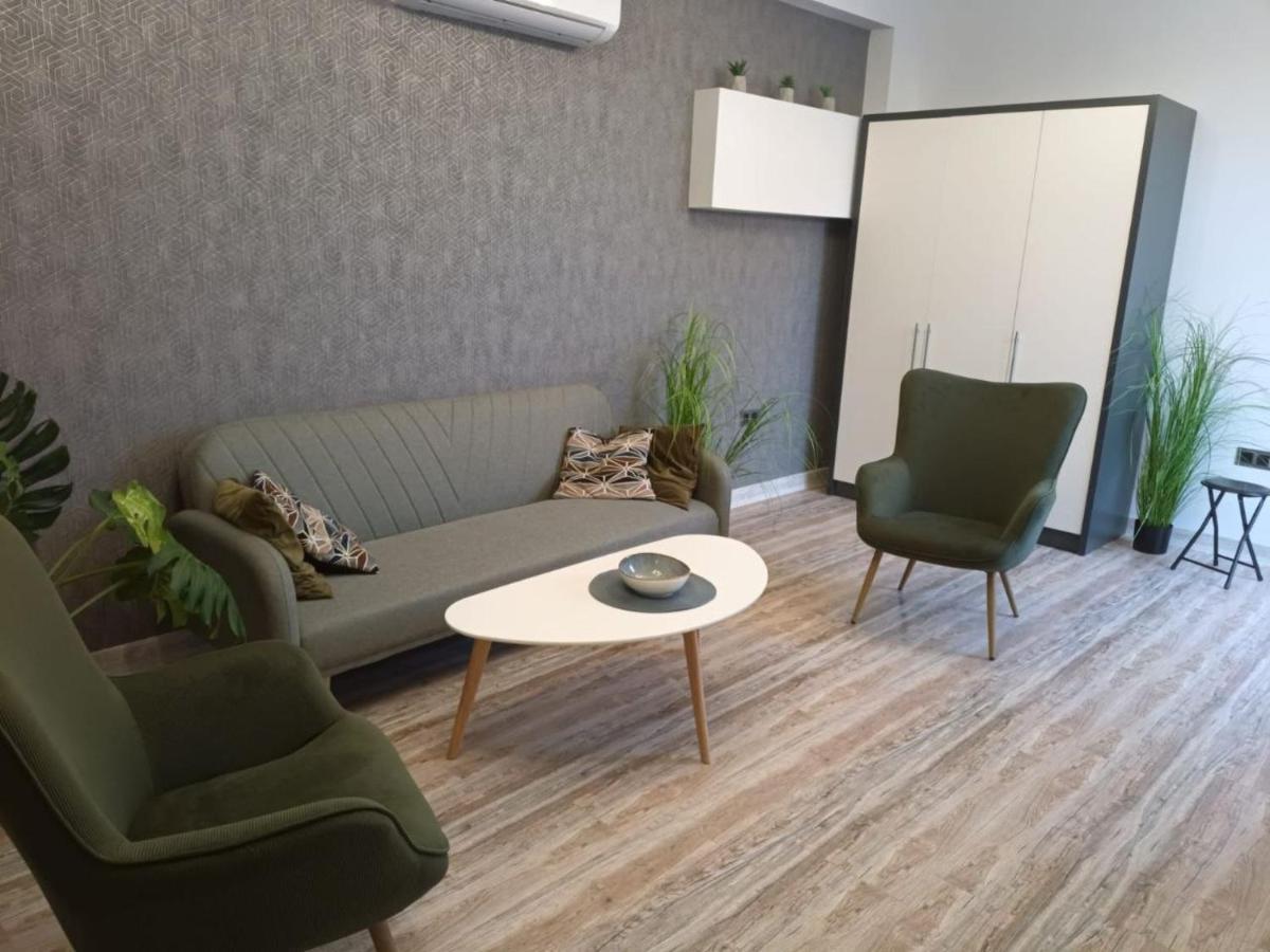 Grey House Apart otel Zovuni Dış mekan fotoğraf