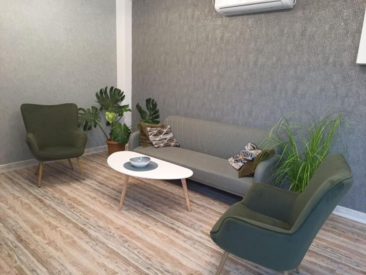 Grey House Apart otel Zovuni Dış mekan fotoğraf